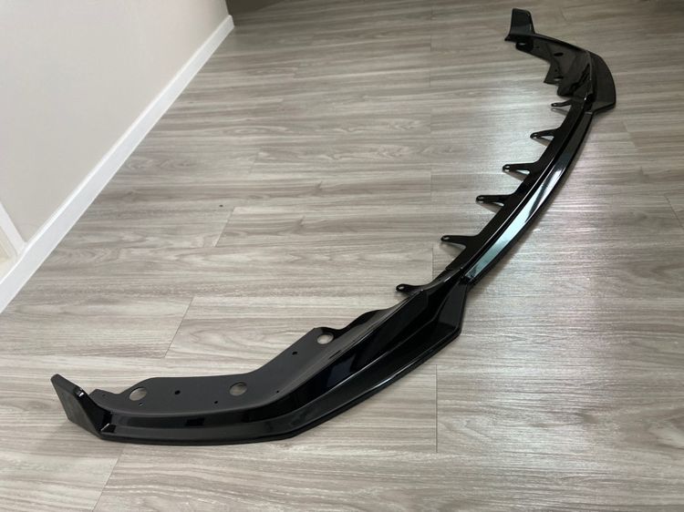 ชุดแต่ง BMW G20 Series3 ลิ้นกันชนหน้า สีดำเงา ติดกันชน M Sport รูปที่ 2