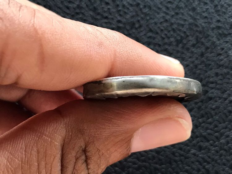 เหรียญปู่ศุขเลี่ยมเงินหน้านาค รูปที่ 6