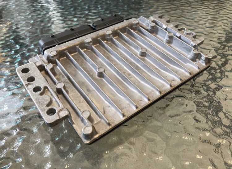 กล่องสมองควบคุม ECU ENGINE Controller MINI Cooper รุ่น R50 กล่องยี่ห้อ SIEMENS Part S118012001 ของแท้ มือสอง รูปที่ 6