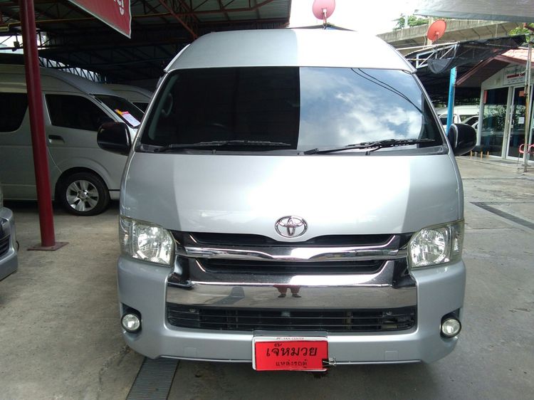Toyota Commuter 2015 3.0 Van ดีเซล เกียร์ธรรมดา เทา