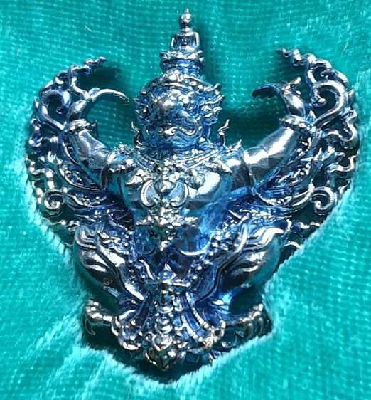 พญาครุฑ สีน้ำเงิน ครูบาอริยชาติ วัดแสงแก้วโพธิญาณ เชียงราย สวยงามมาก รูปที่ 3