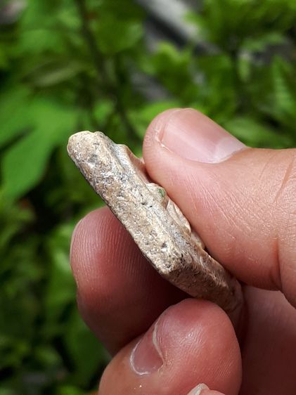 พระสมเด็จ พิมพ์ใหญ่ วัดระฆัง หลังอย่างสวย เนื้อผง เนื้อเน่า แกร่ง แห้ง มวลสารลอย เก่ามาก สภาพสวย สมบูรณ์ แท้ หายากมาก รูปที่ 6