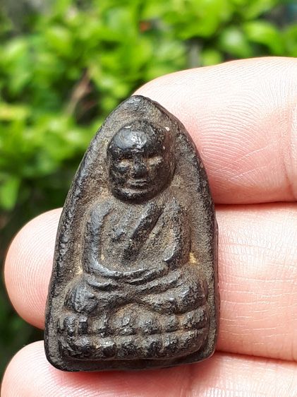 หลวงปู่ทวด เนื้อว่าน พิมพ์ต้อบัวเฉียง ปี 2497 มีมวลสารครบ คราบว่าน พระแห้ง มีน้ำหนัก ผิวเดิม สภาพพระสวยสมบูรณ์ เก่า แท้ หายาก รูปที่ 8