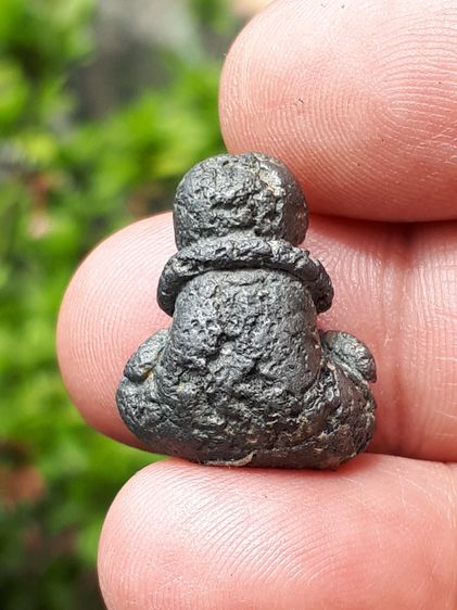 พระปิดตา ยันต์ยุ่ง เนื้อตะกั่ว แห้ง ผิวเดิมๆ พระปิดตาเนื้อตะกั่วในยุคต้นๆ เส้นนูนคม ทรงสวยมาก เก่ามากๆ แท้ หายาก ไม่รู้ที่  รูปที่ 4