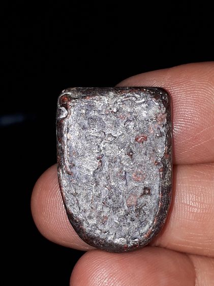 พระซุ้มกอ พิมพ์ใหญ่ กรุวัดพิกุล หลังอย่างสวย เนื้อตะกั่ว ออกแดง ผิวมันเงา แห้ง ตำหนิครบ กนกติดแขนด้านซ้าย ตามสูตร ผิวเป็นธรรมชาติ มีความเก่า รูปที่ 12