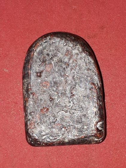 พระซุ้มกอ พิมพ์ใหญ่ กรุวัดพิกุล หลังอย่างสวย เนื้อตะกั่ว ออกแดง ผิวมันเงา แห้ง ตำหนิครบ กนกติดแขนด้านซ้าย ตามสูตร ผิวเป็นธรรมชาติ มีความเก่า รูปที่ 4