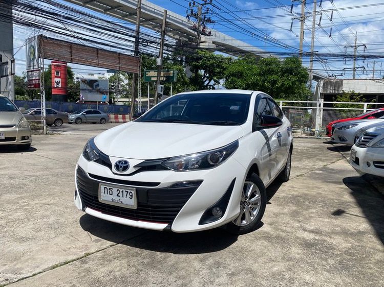 Toyota Yaris ATIV 2018 1.2 S Sedan เบนซิน ไม่ติดแก๊ส เกียร์อัตโนมัติ ขาว