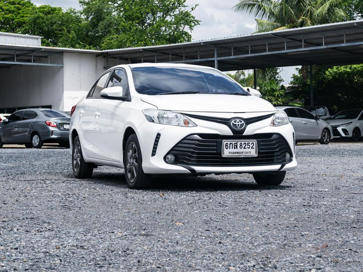 Toyota Vios 2017 1.5 E Sedan เบนซิน ไม่ติดแก๊ส เกียร์อัตโนมัติ ขาว