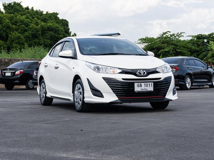 Toyota Yaris ATIV 2019 1.2 Entry Sedan เบนซิน ไม่ติดแก๊ส เกียร์อัตโนมัติ ขาว
