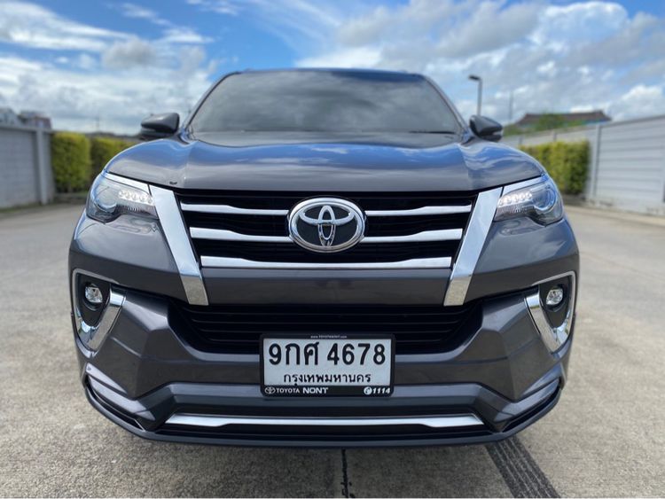Toyota Fortuner 2019 2.4 V Utility-car ดีเซล ไม่ติดแก๊ส เกียร์อัตโนมัติ เทา