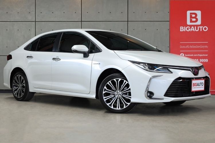 Toyota Altis 2021 1.8 Hybrid Premium Safety Sedan ไฮบริด ไม่ติดแก๊ส เกียร์อัตโนมัติ ขาว