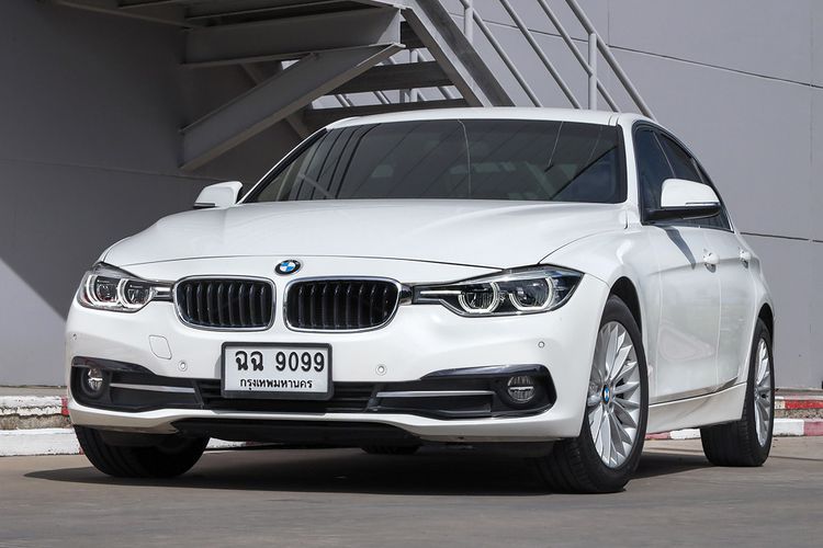 BMW Series 3 2018 Sedan ดีเซล ไม่ติดแก๊ส เกียร์อัตโนมัติ ขาว รูปที่ 1