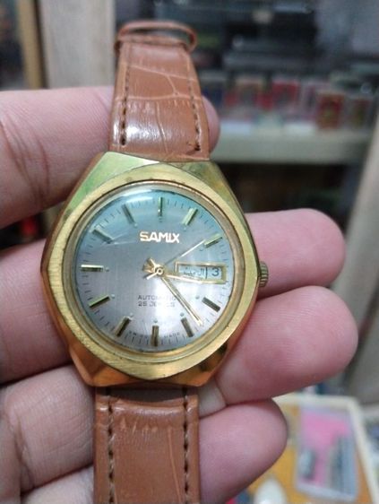 นาฬิกา automatic ของเก่าสวยยี่ห้อ  SaMlxครับผมเรือนทองน่าจะเป็นทองเคครับผม