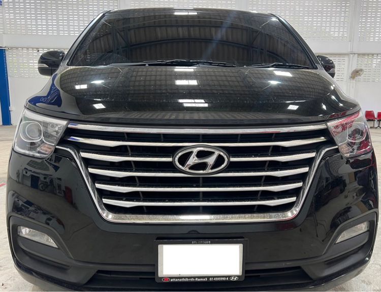 Hyundai H-1  2019 2.5 Executive Utility-car ดีเซล ไม่ติดแก๊ส เกียร์อัตโนมัติ ดำ