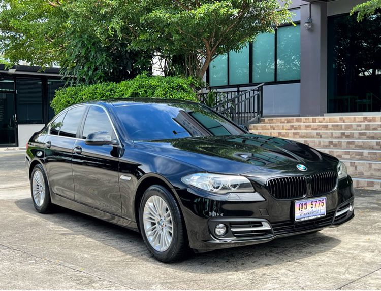 BMW Series 5 2015 520d Sedan ดีเซล ไม่ติดแก๊ส เกียร์อัตโนมัติ ดำ