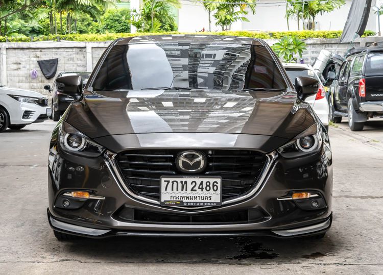 Mazda Mazda3 2018 2.0 SP Sports Sedan เบนซิน เกียร์อัตโนมัติ น้ำตาล