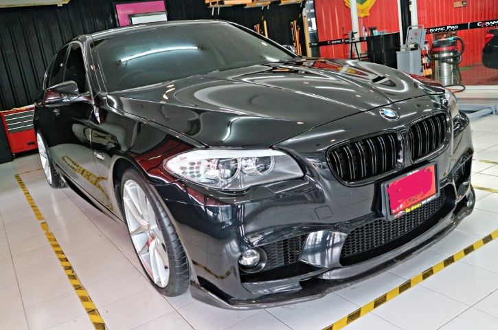รถ BMW Series 5 520d สี ดำ