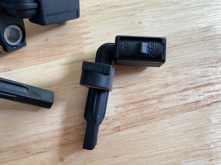 ABS Sensor ใส่ Volk Touareg Audi Q7 Porsche Panamera Cayenne 958 ของแท้ ยี่ห้อ Ate ของใหม่ ครบชุด 4 ล้อ WHT005651 ไฟทับทิม กันชนหลัง รูปที่ 3