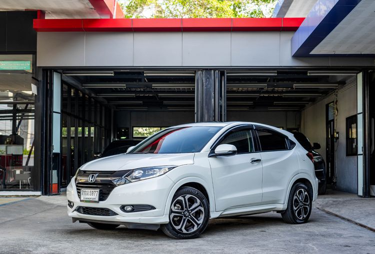 Honda HR-V 2018 1.8 EL Sedan เบนซิน ไม่ติดแก๊ส เกียร์อัตโนมัติ ขาว