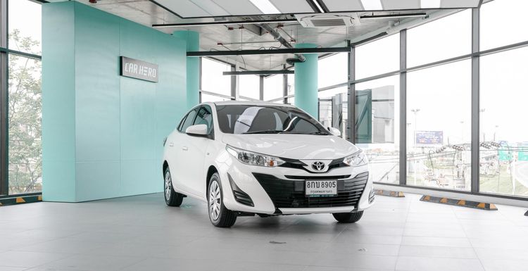 Toyota Yaris ATIV 2019 1.2 J Sedan เบนซิน เกียร์อัตโนมัติ ขาว