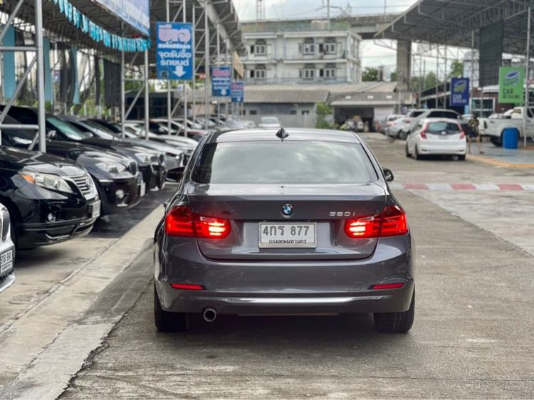 BMW Series 3 2015 320i Sedan เบนซิน ไม่ติดแก๊ส เกียร์อัตโนมัติ เทา