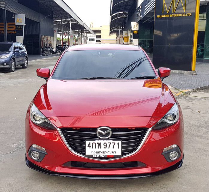 รถ Mazda Mazda3 2.0 SP Sports สี แดง