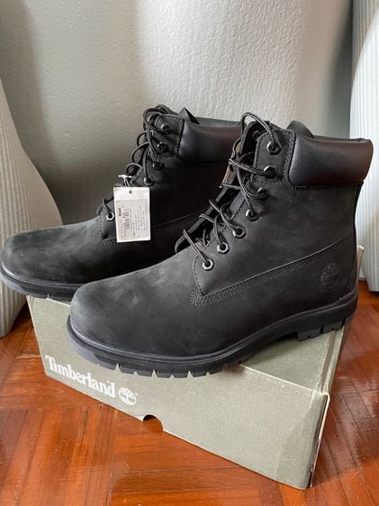 รองเท้า timberland radford waterproof boot เบอร์10 ของใหม่ สีดำหนังกลับ ซื้อมาไม่เคยใส่เลย
