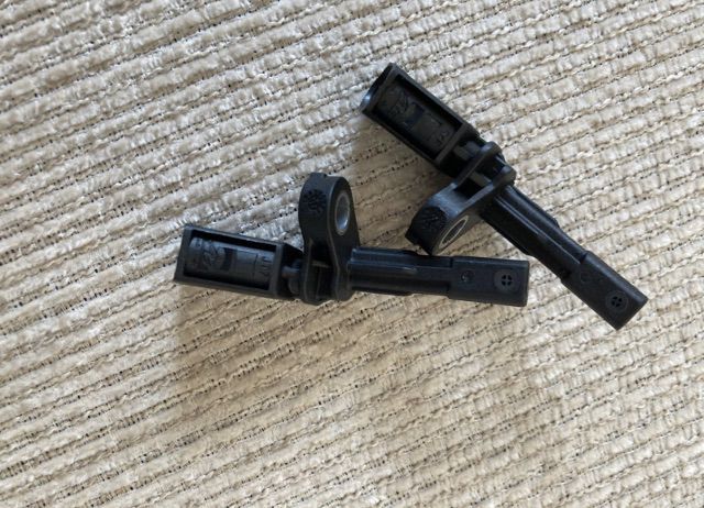 ABS Sensor ใส่ Volkswagen Caravelle T5 และ T5.1 ยี่ห้อ Ate ตรงรุ่น 4 ล้อ ใส่ V6 3.2 และ TDi ที่วางแก้ว ยางกันน้ำ Coil รูปที่ 3