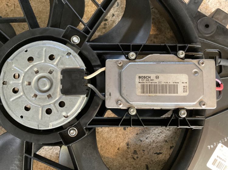 พัดลมไฟฟ้า มอเตอร์ Volvo S60 S80 S70 V70 XC90 0130303909 และ 1137328081 30636445 30647253 8623733 8623735 8649522 8649634 8649675 รูปที่ 5