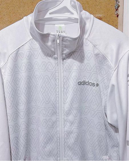 เสื้อวอร์มสีขาวลายสกรีน แบรนด์ addidas Neo รูปที่ 7