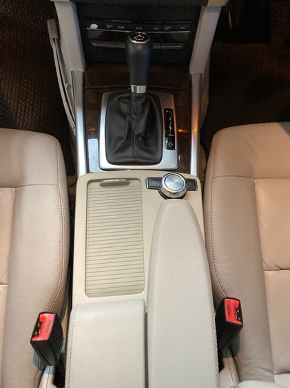 ม่านพับ แผ่นสไลด์ คอนโซลวางแก้วน้ำ Benz W204 W212 W207 R172 C-coupe E-coupe C180 C20 C230 C250 E200 E220CDi E250 E300 รูปที่ 3