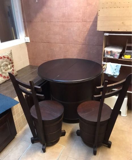 ชุดโต๊ะเก้าอี้ถังไม้สักแท้ แถมโต๊ะกลางของSB