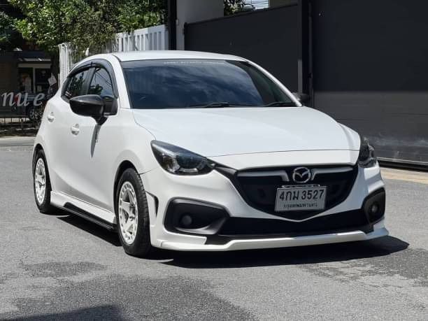 Mazda Mazda 2 2015 1.3 Skyactiv-G Sedan เบนซิน ไม่ติดแก๊ส เกียร์อัตโนมัติ ขาว