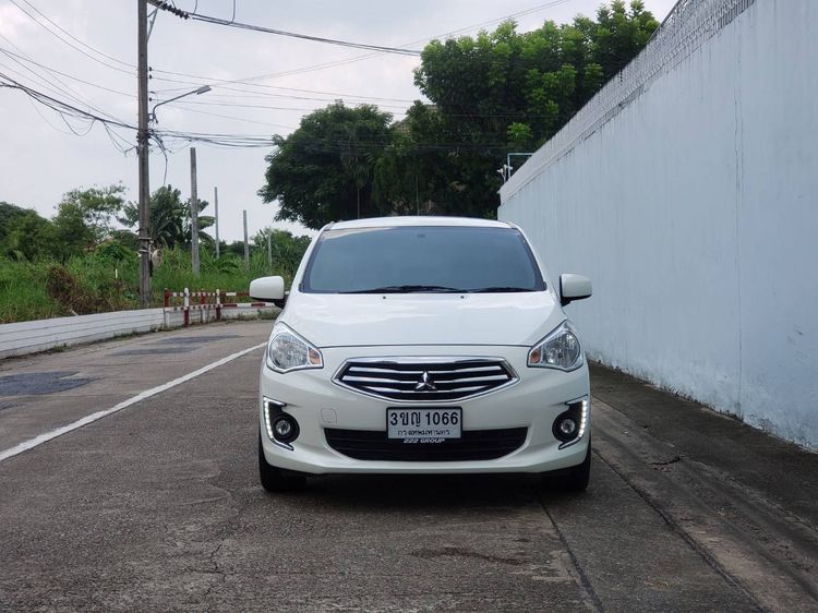 Mitsubishi Attrage 2019 1.2 GLS Sedan เบนซิน ไม่ติดแก๊ส เกียร์ธรรมดา ขาว