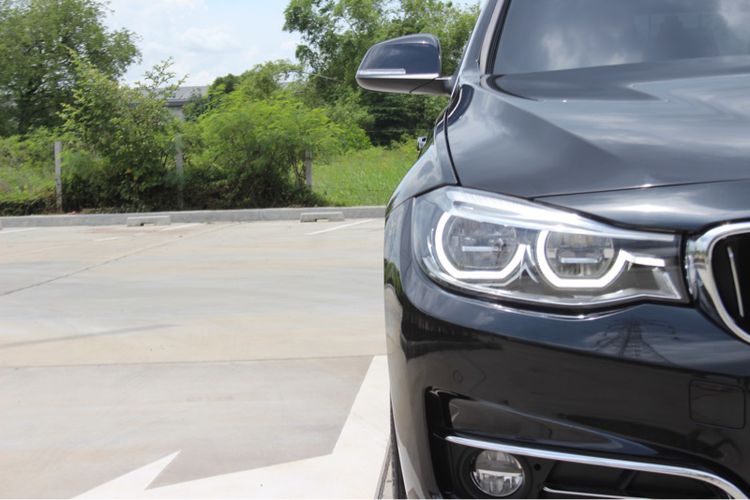 BMW Series 3 2019 320d Sedan ดีเซล ไม่ติดแก๊ส เกียร์อัตโนมัติ ดำ