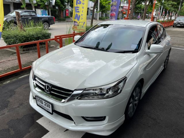 Honda Accord 2014 2.4 EL Sedan เบนซิน ไม่ติดแก๊ส เกียร์อัตโนมัติ ขาว