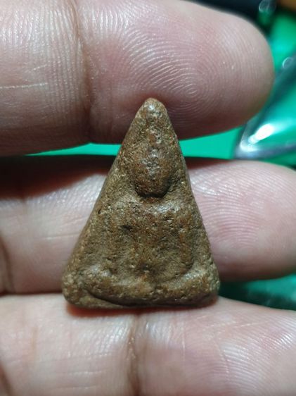 พระสมเด็จนางพญา เนื้อสวยเข้าตา เก่าจัดจ้านมาก ไม่ทราบที่ รูปที่ 7