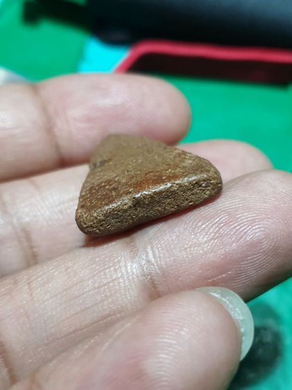 พระสมเด็จนางพญา เนื้อสวยเข้าตา เก่าจัดจ้านมาก ไม่ทราบที่ รูปที่ 9