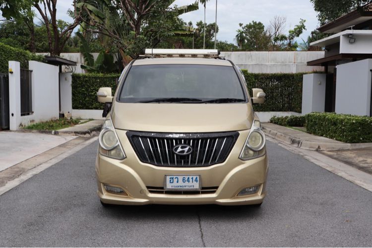 Hyundai H-1  2012 2.5 Deluxe Van ดีเซล ไม่ติดแก๊ส เกียร์อัตโนมัติ ทอง รูปที่ 1