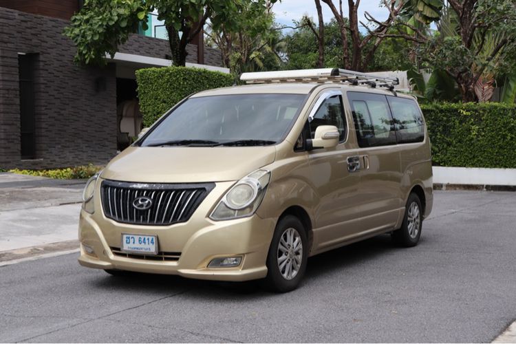 Hyundai H-1  2012 2.5 Deluxe Van ดีเซล ไม่ติดแก๊ส เกียร์อัตโนมัติ ทอง รูปที่ 3
