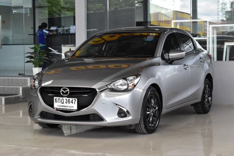 Mazda Mazda 2 2017 1.3 High Connect Sedan เบนซิน ไม่ติดแก๊ส เกียร์อัตโนมัติ บรอนซ์เงิน