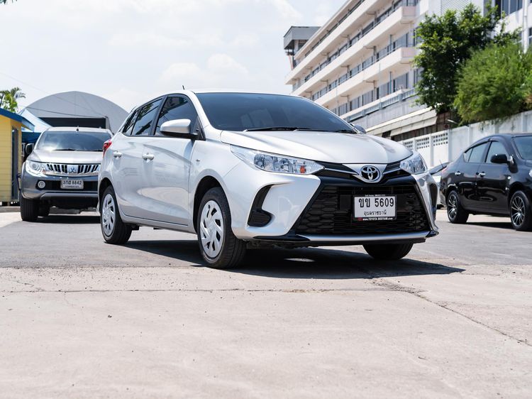 Toyota Yaris 2021 1.2 Entry Utility-car เบนซิน ไม่ติดแก๊ส เกียร์อัตโนมัติ เงิน