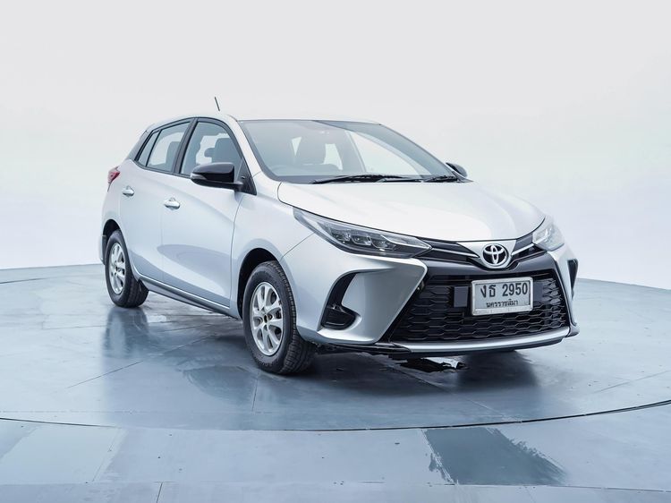 Toyota Yaris 2021 1.2 Sport Hatchback Utility-car เบนซิน ไม่ติดแก๊ส เกียร์อัตโนมัติ เงิน