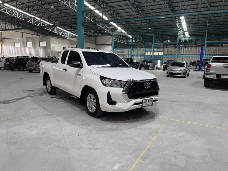รถ Toyota Hilux Revo 2.4 Z Edition Entry สี ขาว