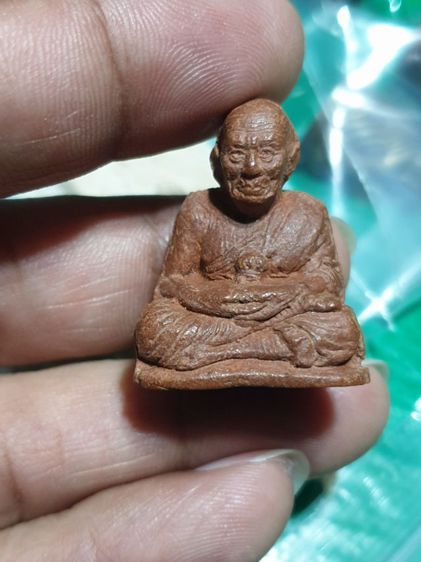 หลวงปู่ทวดลอยองค์ เนื้อดินหอมรุ่นแรก ปี2547 วัดห้วยมงคล จ.ประจวบคีรีขันธ์ ปั๊มเลขใต้ฐาน

หายากแล้วครับ รูปที่ 13