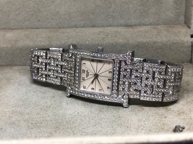 รับเจาะฝังเพชรนาฬิกา รูปที่ 4