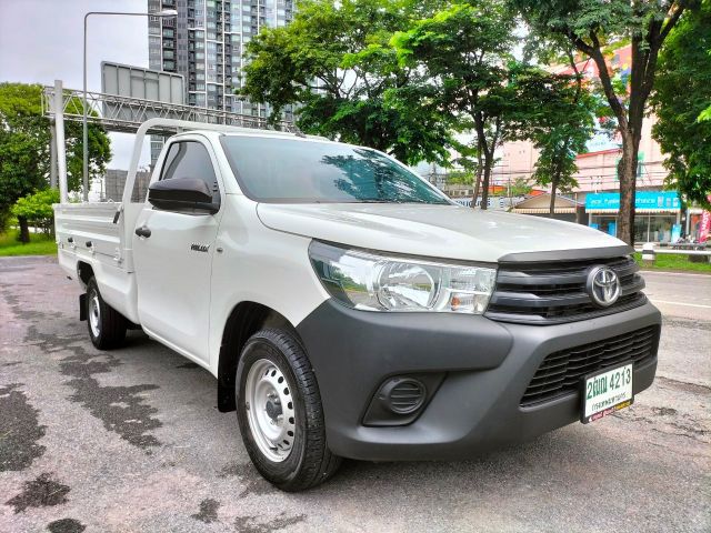 Toyota Hilux Revo 2017 2.7 J Pickup เบนซิน LPG เกียร์ธรรมดา ขาว