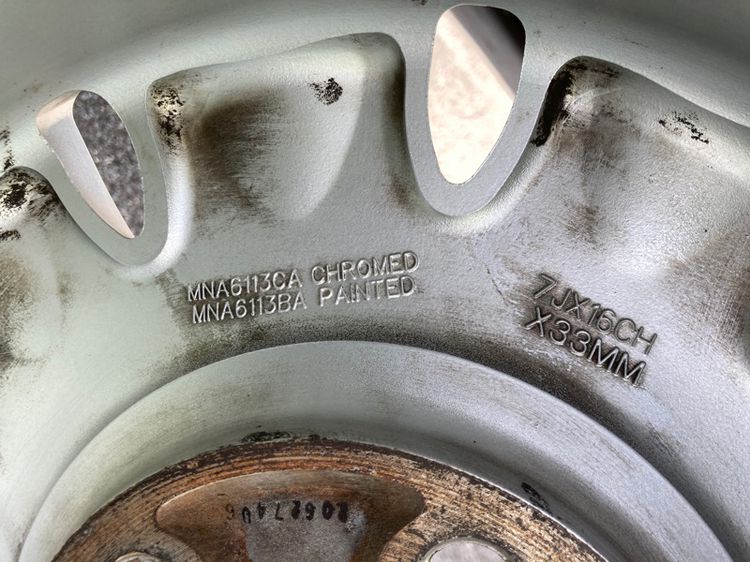 ล้อ Jaguar Daimler SIX XJ6 X300 ของแท้ มือสอง 16 นิ้ว หน้ากว้าง 7 นิ้ว 5รู 108 มี 2 ชุด ล้อเดิมๆ แท้ มือสอง สภาพดี  รูปที่ 16