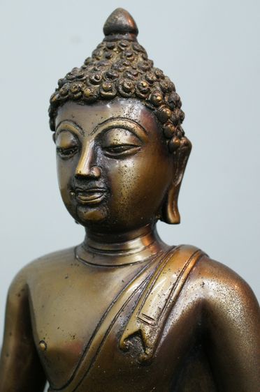 พระบูชาเชียงแสน  หน้าตัก 5 นิ้ว ออกวัดพระสิงห์ ปี 45 รูปที่ 7