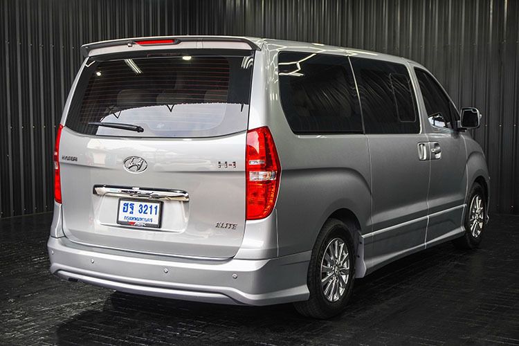 Hyundai H-1  2017 2.5 Elite Plus Van ดีเซล ไม่ติดแก๊ส เกียร์อัตโนมัติ เทา รูปที่ 3